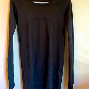 NWOT LULULEMON black Swiftly tech top size 6